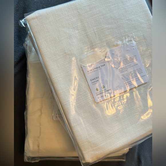 NWT - Emery Linen Curtain - Picture 2 of 4